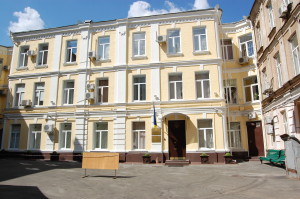 В цьому приміщенні Печерського суду на Хрещатику судили Юлію Тимошенко.