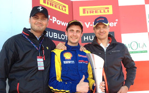 «Ferrari Team Ukraine»: Виктор Янукович-младший слева, Руслан Цыпалаков справа.