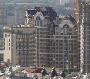 У "Консолі" забрали шматок землі, де планувалось продовження елітної забудови.