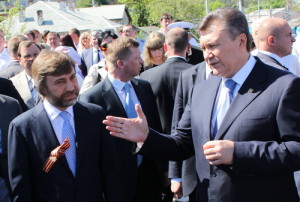 Вадим Новінський отримав українське громадянство від Віктора Януковича.