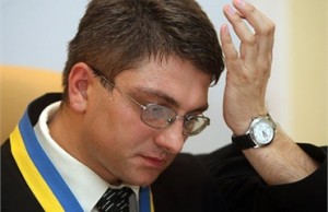 Суддя печерського районного суду Родіон Кірєєв посадив у тюрму Юлію Тимошенко і відпустив хабарника, взятого на горячому.