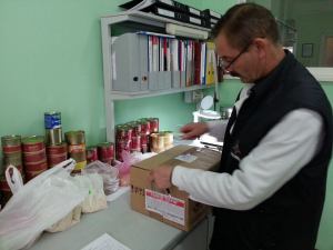 Помічник міністра оборони Юрій Бірюков у жовтні повідомив, що занадто дешеві консерви (у тому числі від «Візиту») для військових виготовляють незрозуміло з чого. Однак про результати перевірки даних не було.