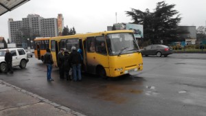 На маршрут №7 фірма-перевізник ще з початку року запустила нові автобуси. Фото автора